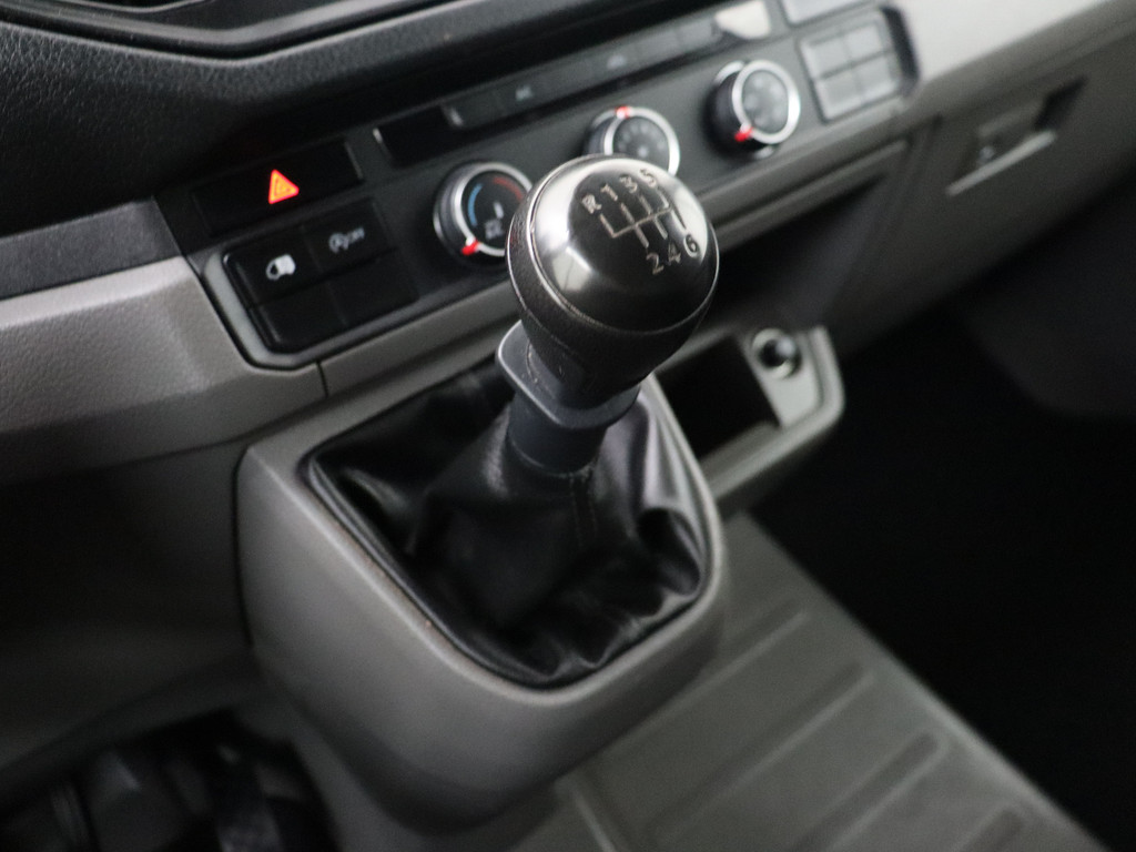 Volkswagen Crafter 2.0TDI L3H3 Business | Navigatie | Camera | Airco | Cruise | Trekhaak 15