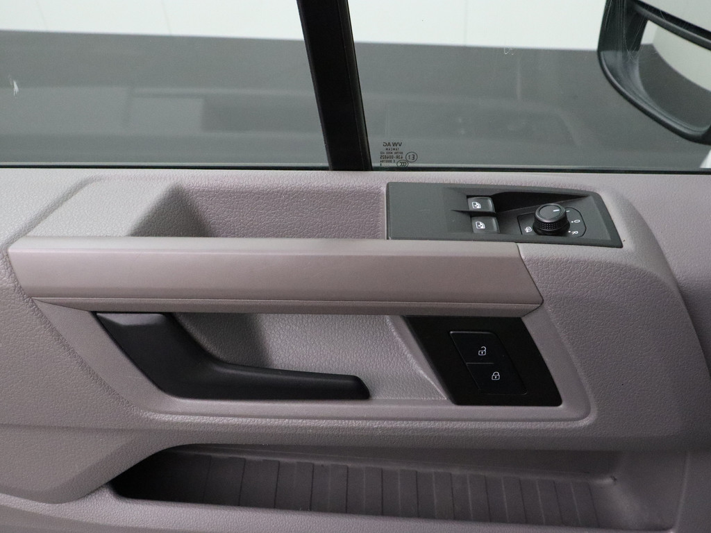 Volkswagen Crafter 2.0TDI L3H3 Business | Navigatie | Camera | Airco | Cruise | Trekhaak 8