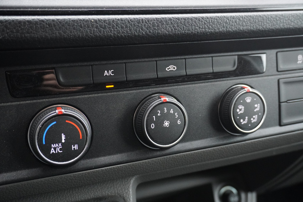 Volkswagen Crafter 2.0 TDI L3H3 EURO 6 - Airco - Navi - Cruise - ⬠21.950,- Excl. 10