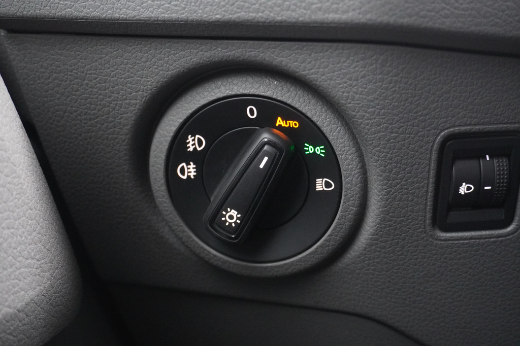 Volkswagen Crafter 2.0 TDI L3H3 EURO 6 - Airco - Navi - Cruise - ⬠21.950,- Excl. 17