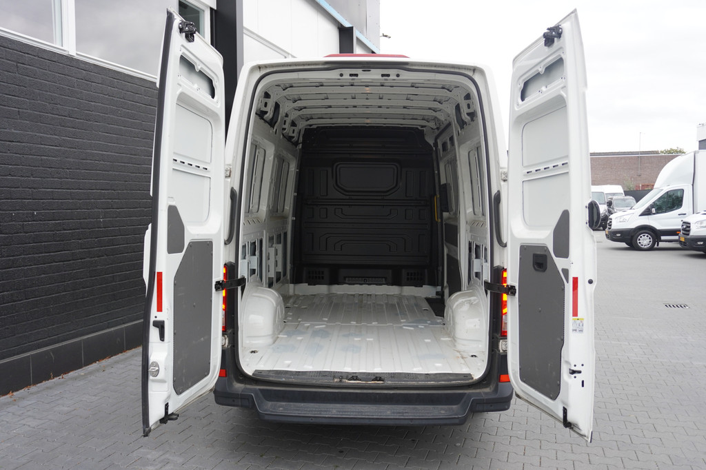 Volkswagen Crafter 2.0 TDI L3H3 EURO 6 - Airco - Navi - Cruise - ⬠21.950,- Excl. 7
