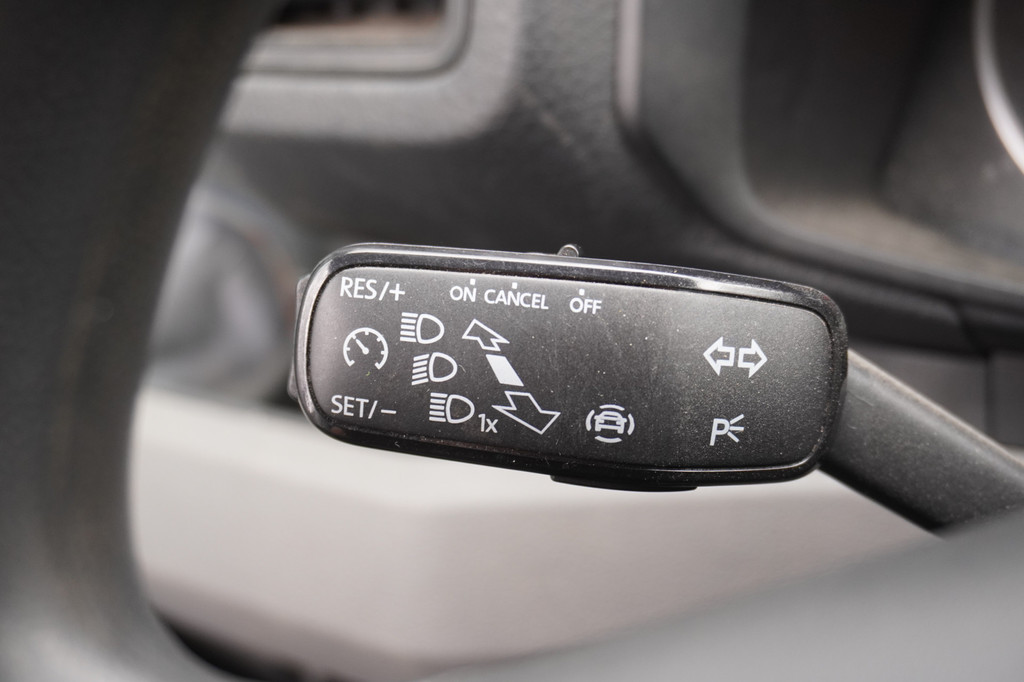 Volkswagen Crafter 2.0 TDI L3H3 EURO 6 - Airco - Navi - Cruise - Trekhaak - â¬19.950,- Excl. 16