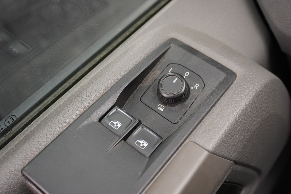 Volkswagen Crafter 2.0 TDI L3H3 EURO 6 - Airco - Navi - Cruise - Trekhaak - â¬19.950,- Excl. 17