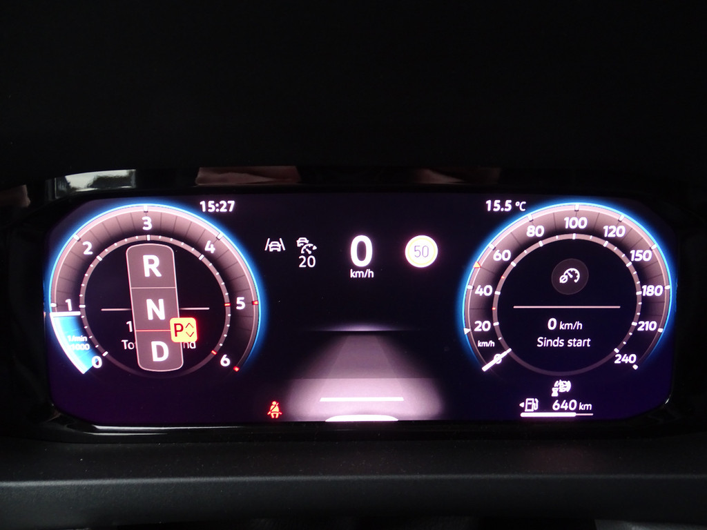 Volkswagen Crafter 2.0 TDI L3H3 Exclusive Highline 18