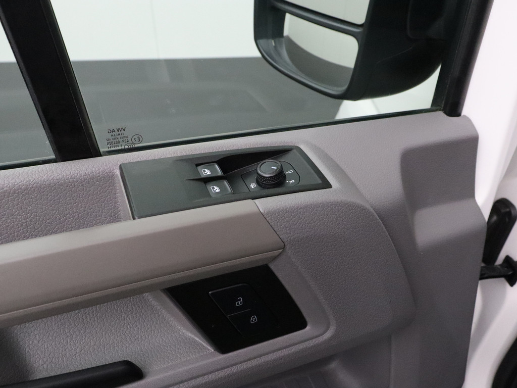 Volkswagen Crafter 2.0TDI L3H3 Highline | Navigatie | Camera | Airco | Cruise | Betimmering 8