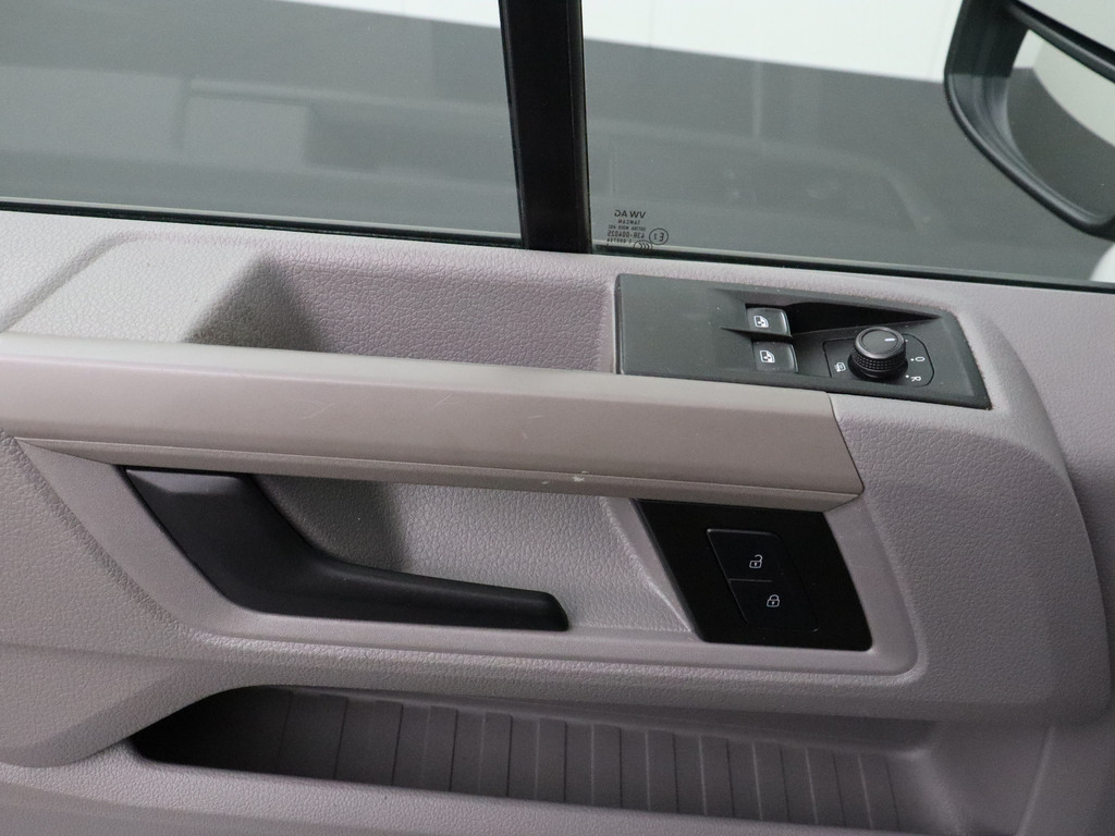 Volkswagen Crafter 2.0TDI L3H3 Highline | Trekhaak | Navigatie | Airco | Cruise | Parkpilot | Betimmering 8