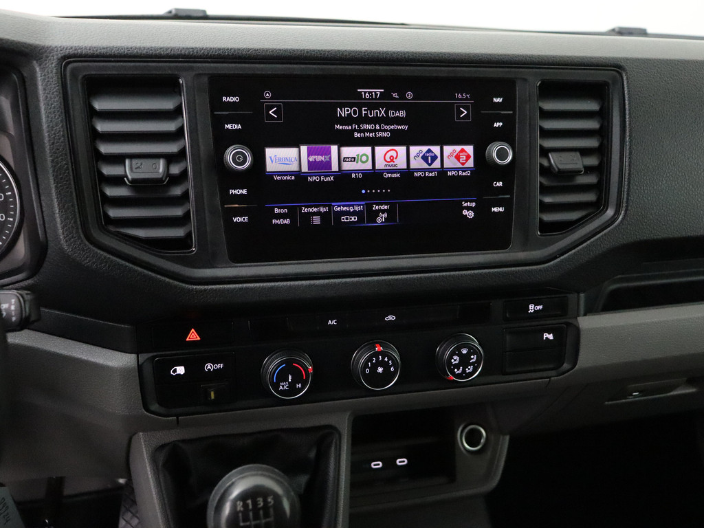 Volkswagen Crafter 2.0TDI L3H3 | Kastinrichting | Imperiaal | Trekhaak | Navigatie | Airco | Cruise | 3-Persoons | Betimmering 16