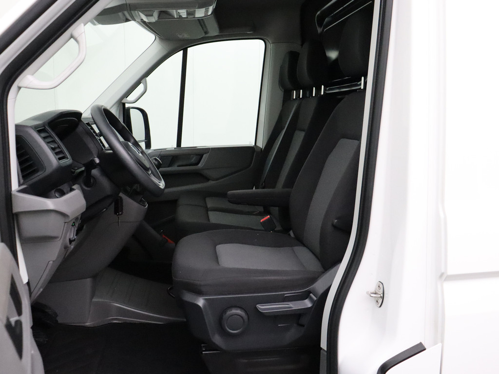 Volkswagen Crafter 2.0TDI L3H3 | Kastinrichting | Imperiaal | Trekhaak | Navigatie | Airco | Cruise | 3-Persoons | Betimmering 18