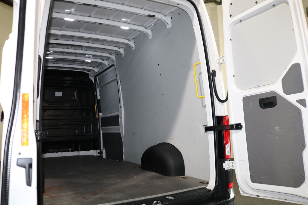 Volkswagen Crafter 2.0 TDI L4 H3 Automaat 13