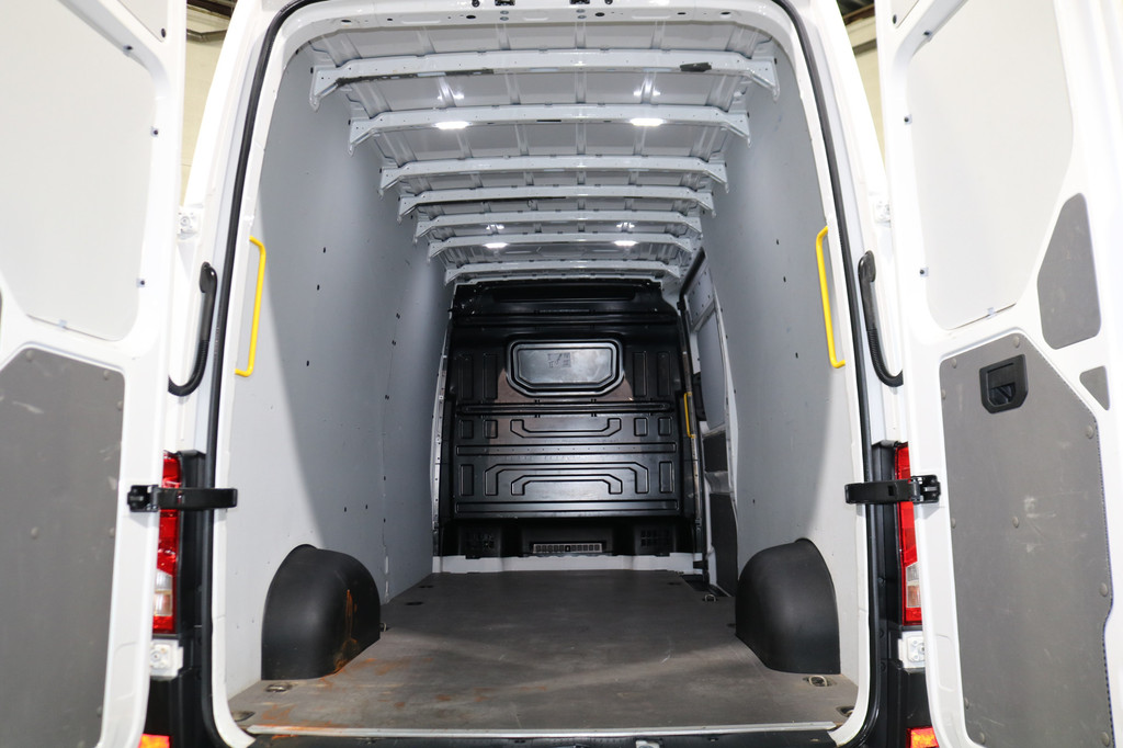 Volkswagen Crafter 2.0 TDI L4 H3 Automaat 14