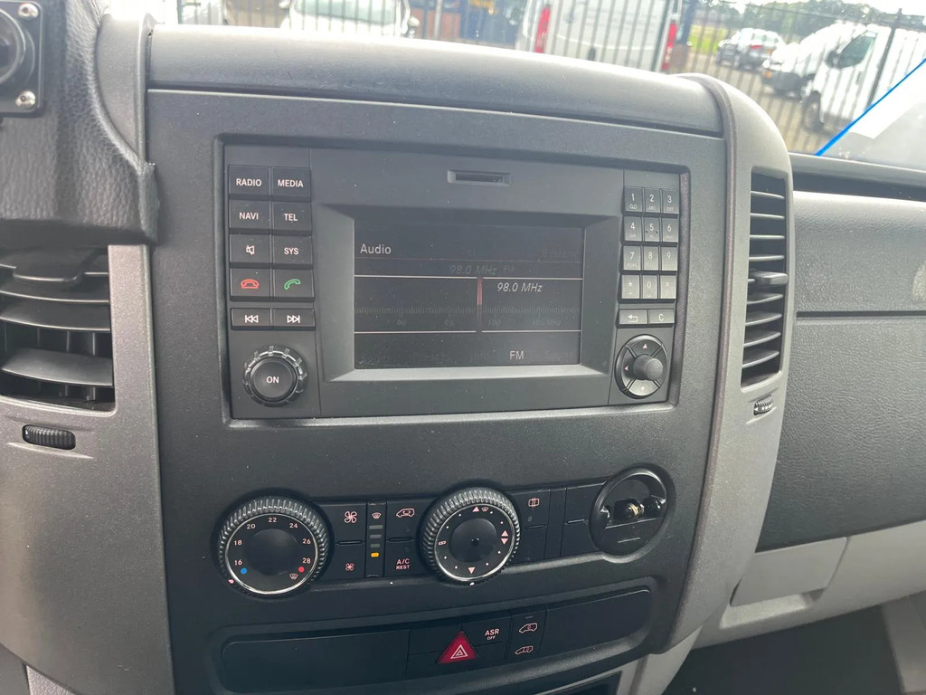 Volkswagen Crafter 2.0 TDI MAXI XXL 10