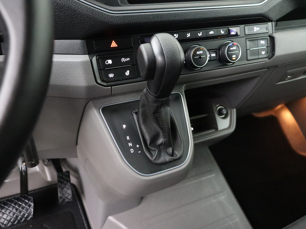Volkswagen Crafter 2.0TDi 177PK DSG Automaat L3H3 | Led | Multimedia | Camera | Airco | Trekhaak | 3-Persoons 15