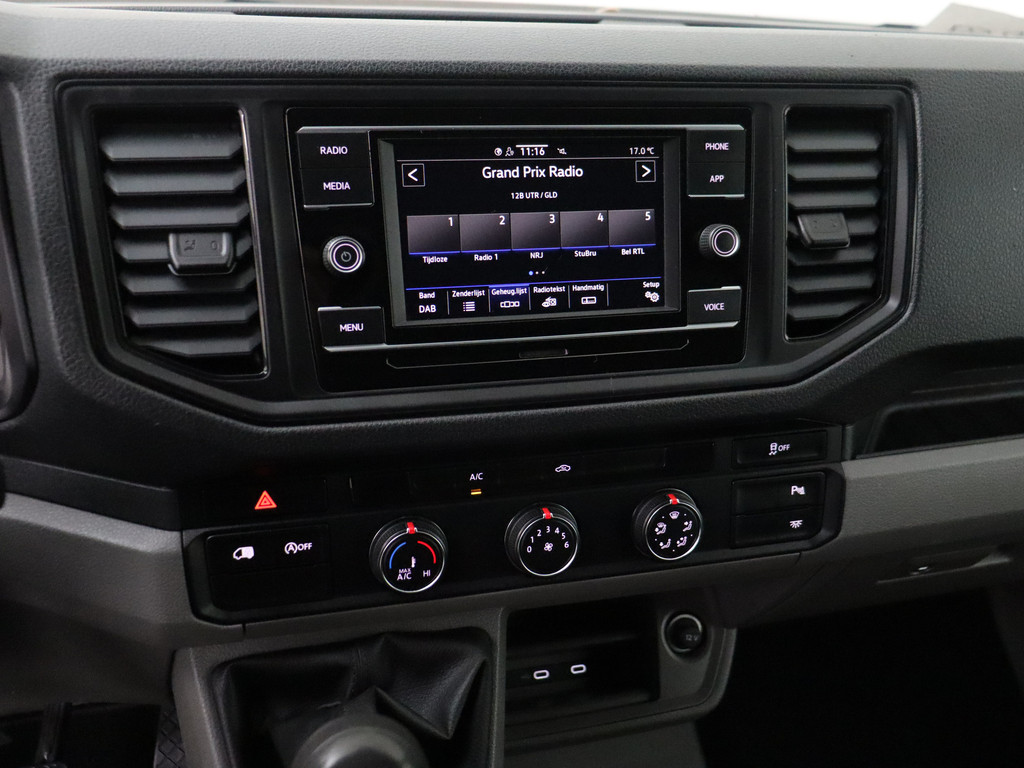 Volkswagen Crafter 2.0TDi 177PK L3H3 | Multimedia | Airco | Cruise | 3-Persoons 16