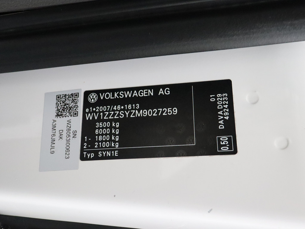 Volkswagen Crafter 2.0TDi 177PK L3H3 | Multimedia | Airco | Cruise | 3-Persoons 19