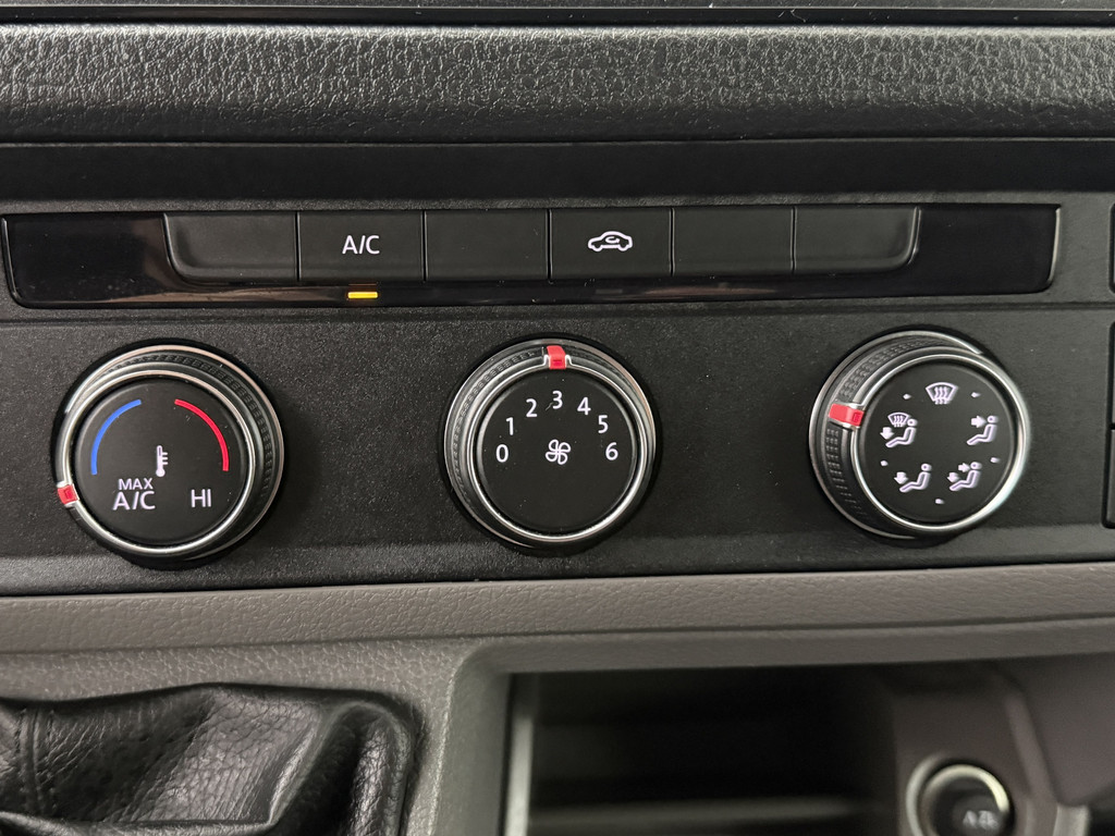 Volkswagen Crafter 2.0TDi 177PK L3H3 | Navigatie | Multimedia | 3-Zits | Airco 19