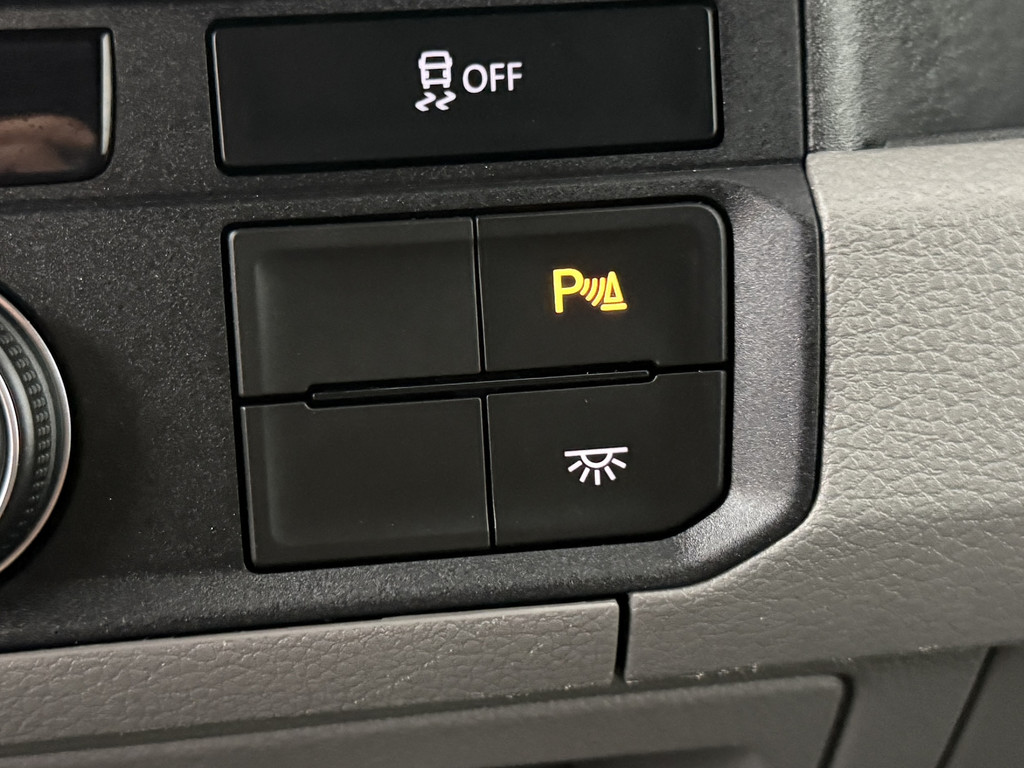 Volkswagen Crafter 2.0TDi 177PK L3H3 | Navigatie | Multimedia | 3-Zits | Airco 20