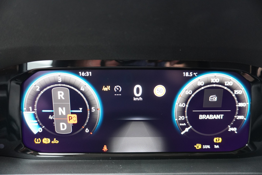 Volkswagen Crafter 30 2.0 TDI 140PK L3H3 Automaat Highline, Modeljaar 2025, App Connect, Trekhaak 12