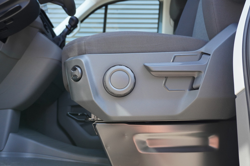 Volkswagen Crafter 30 2.0 TDI 140PK L3H3 Highline, Modeljaar 2025, Navigatie, Trekhaak 9