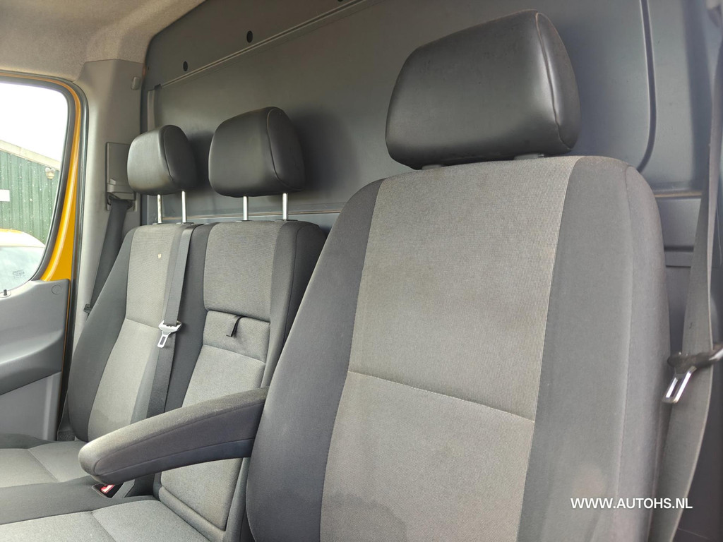 Volkswagen Crafter 32 2.0 TDI 136 PK , Lang , 1e eig. 2800 kg Trekkracht ,airco , cruise , apk okt. 2026 12