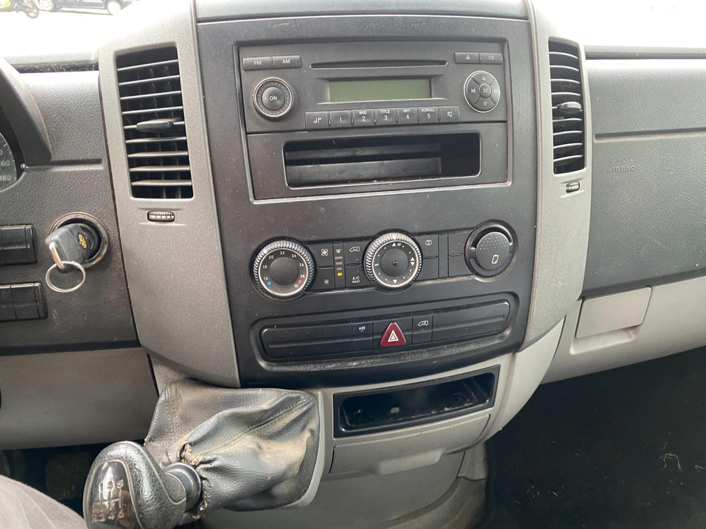 Volkswagen Crafter 32 2.5 TDI L2 DC * Airco * 138.238 KM NAP * 136 PK * Lang Model * Cruise Control * Weinig KM met NAP * 7