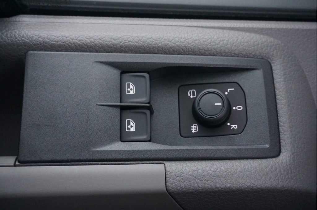 Volkswagen Crafter 35 177PK L3H2 AUT Facelift BPM VRIJ!! 13 Navi, Cam, Gev. Stoel, Alarm, LED!! NR. 424 19