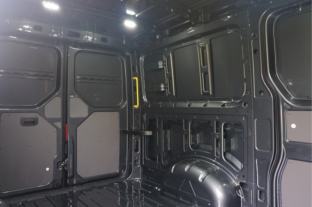 Volkswagen Crafter 35 177PK L3H2 AUT Facelift BPM VRIJ!! 13 Navi, Cam, Gev. Stoel, Alarm, LED!! NR. 424 8