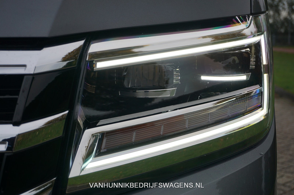 Volkswagen Crafter 35 177PK L3H3 AUT BPM VRIJ!! Airco, Navi, Camera, Gev. Stoel, Alarm, LED!! NR. 936 20