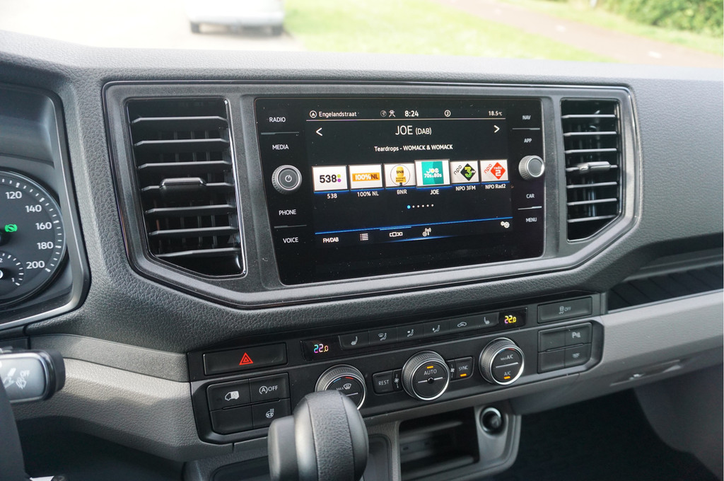 Volkswagen Crafter 35 177PK L3H3 AUT BPM VRIJ!! Navi, Cam, ACC, LED, 2x Schuifdeur, Dual Tone Lak!! NR. 873 11