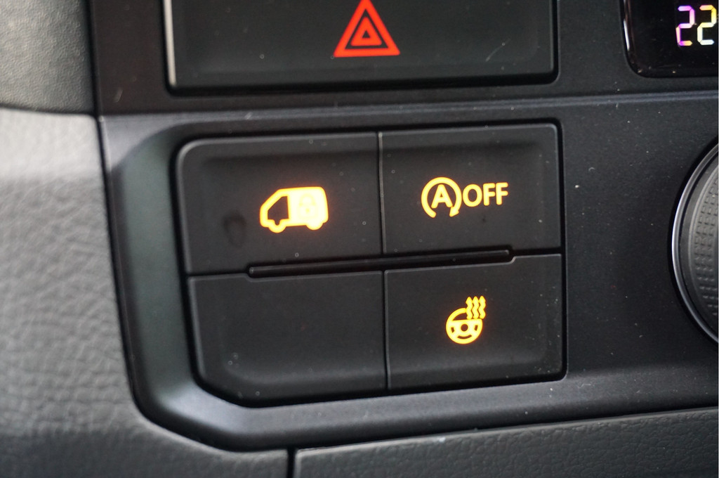 Volkswagen Crafter 35 177PK L3H3 AUT BPM VRIJ!! Navi, Cam, ACC, LED, 2x Schuifdeur, Dual Tone Lak!! NR. 873 15