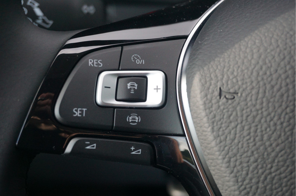 Volkswagen Crafter 35 2.0 177 L3H3 AUT BPM VRIJ!! Navi, Cam, Adap. Cruise, LED!! NR. 201 14