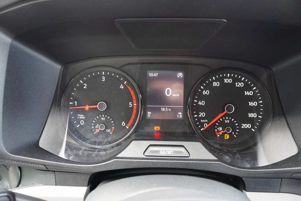 Volkswagen Crafter 35 2.0 TDI 140PK L3H3 Achterwiel Aandrijving Nr. V149 | Airco | Cruise | Apple CP & Android Auto | Trekhaak 3.000KG 15