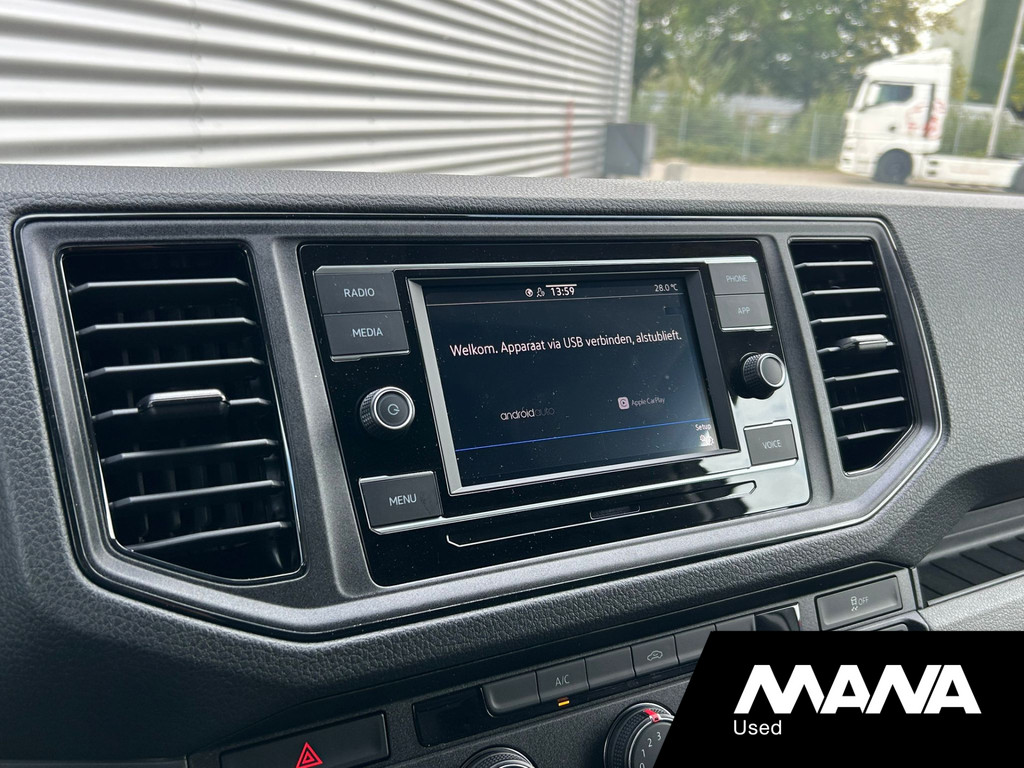 Volkswagen Crafter 35 2.0TDI 140PK L3H3 Automaat Carplay Sensoren Airco Cruise 14
