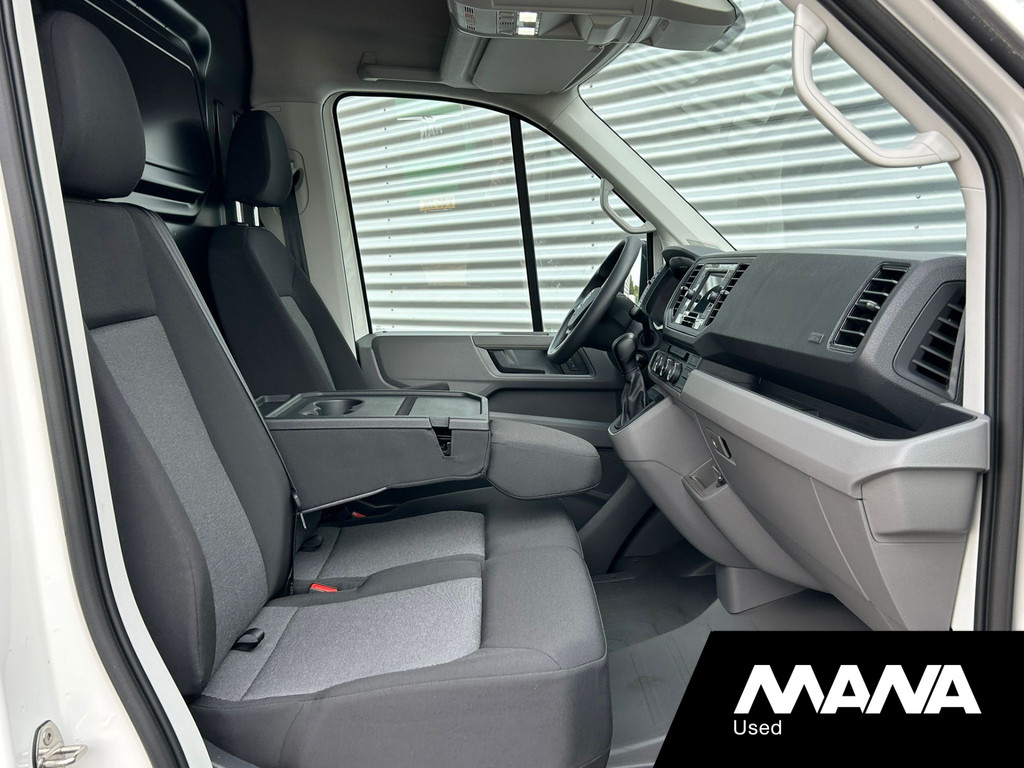 Volkswagen Crafter 35 2.0TDI 140PK L3H3 Automaat Carplay Sensoren Airco Cruise 19