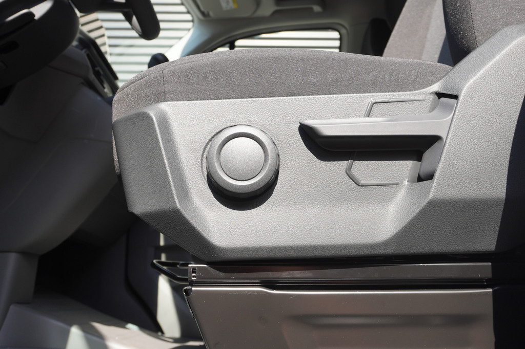 Volkswagen Crafter 35 2.0 TDI 140PK L3H3 Trendline, Modeljaar 2025, App Connect, Trekhaak 9