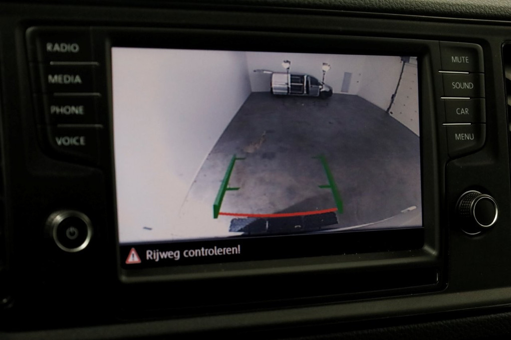 Volkswagen Crafter 35 2.0 TDI 140pk E6 RWD L3H3 (L2H2) Airco/Camera/Trekhaak 3500kg 08-2019 15