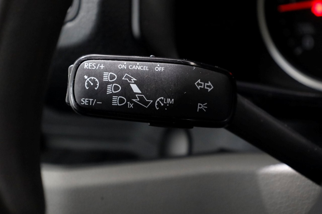 Volkswagen Crafter 35 2.0 TDI 140pk E6 RWD L3H3 (L2H2) Airco/Camera/Trekhaak 3500kg 08-2019 19