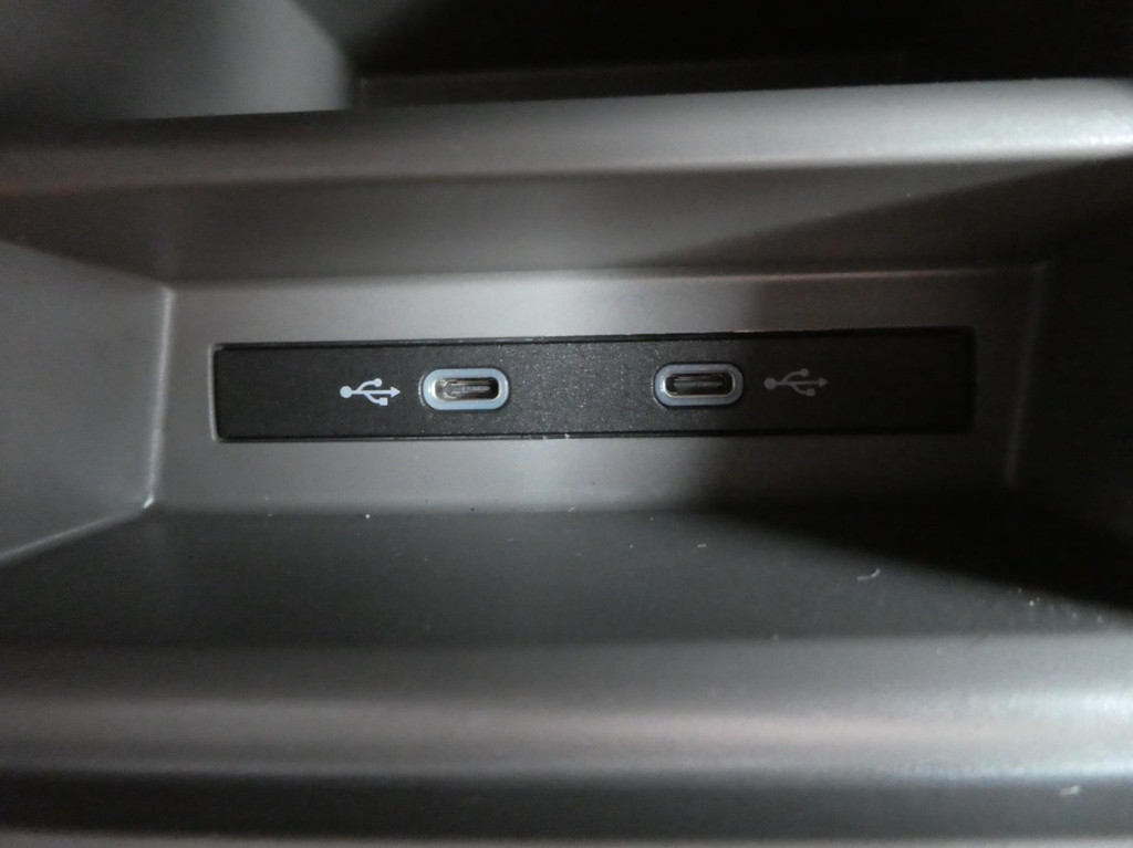 Volkswagen Crafter 35 2.0 TDI 140pk L3H2 ( L2H1 ) airco, camera ,trekhaak , 3 zits 17