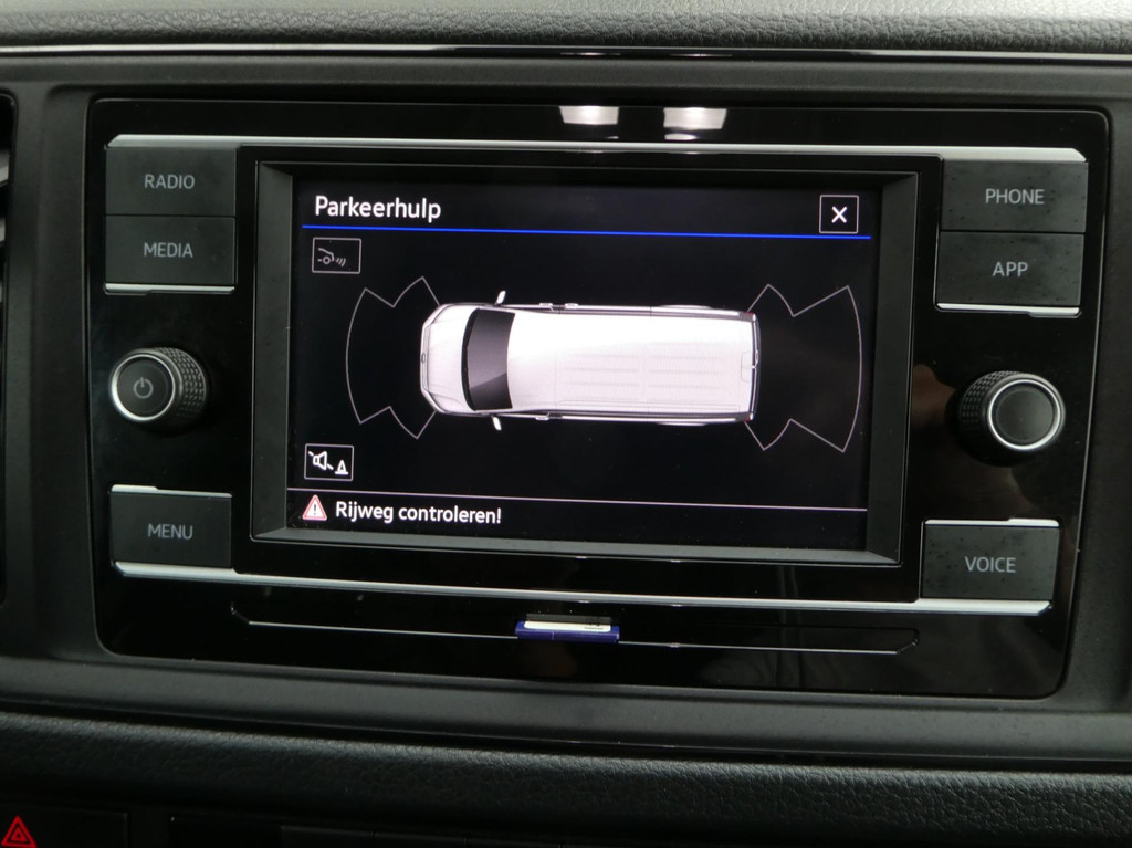 Volkswagen Crafter 35 2.0 TDI 140pk L3H2 ( L2H1 ) airco, camera ,trekhaak , 3 zits 8