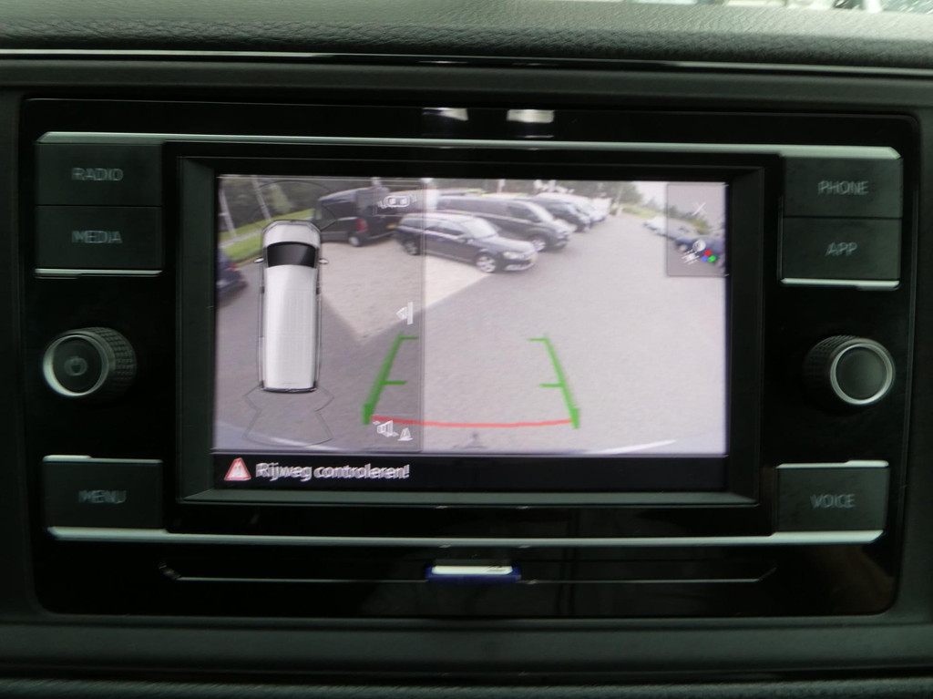 Volkswagen Crafter 35 2.0 TDI 140pk L3H2 ( L2H1 ) airco, camera ,trekhaak , 3 zits 9