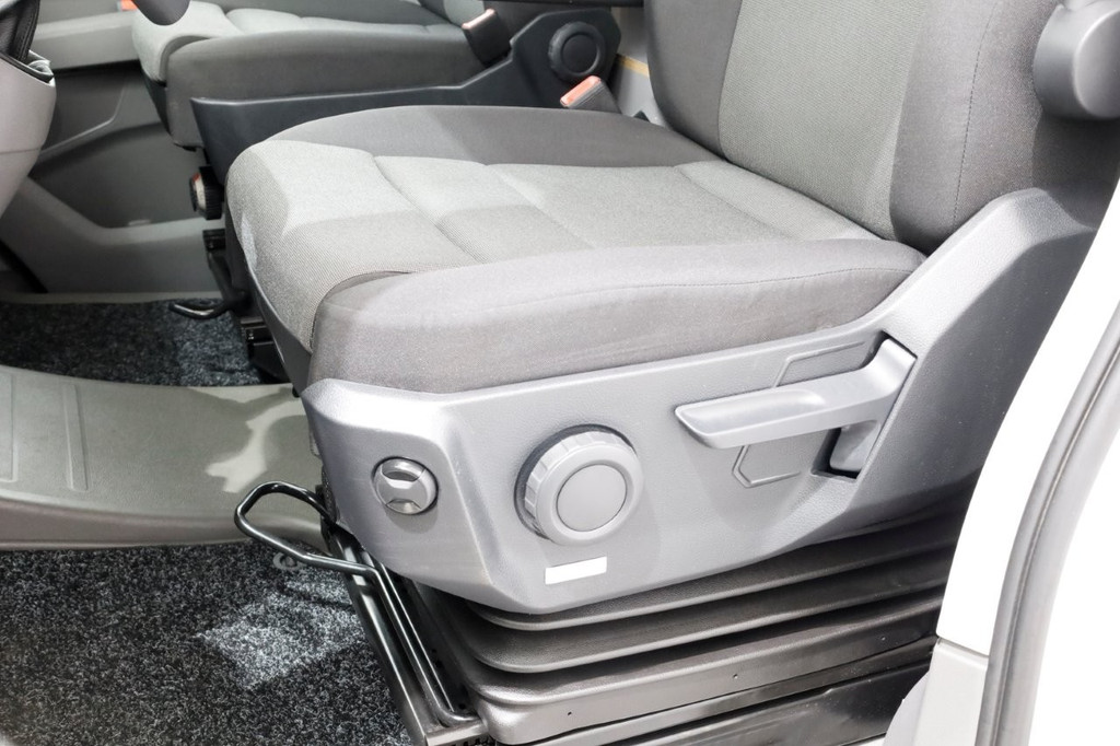 Volkswagen Crafter 35 2.0 TDI 140pk RWD L3H3 (L2H2) Comfortline Navi/Camera 08-2021 15