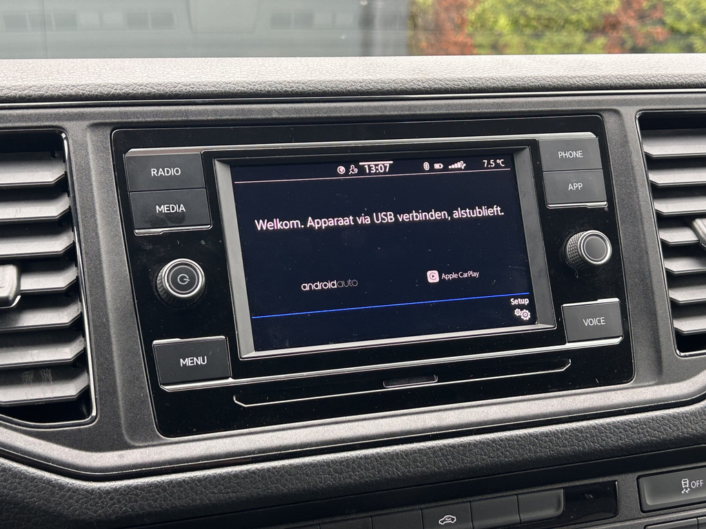 Volkswagen Crafter 35 2.0 TDI 141 PK / DSG AUTOMAAT / L3H3 / 3 TONS TREKHAAK / AIRCO / CAMERA / 3-ZITS 14