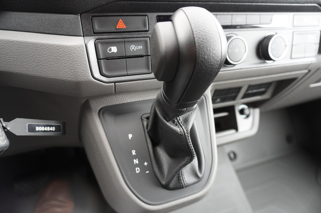 Volkswagen Crafter 35 2.0 TDI 141 PK L3H3 Automaat Nr. V042 | Airco | Cruise | Navi 17