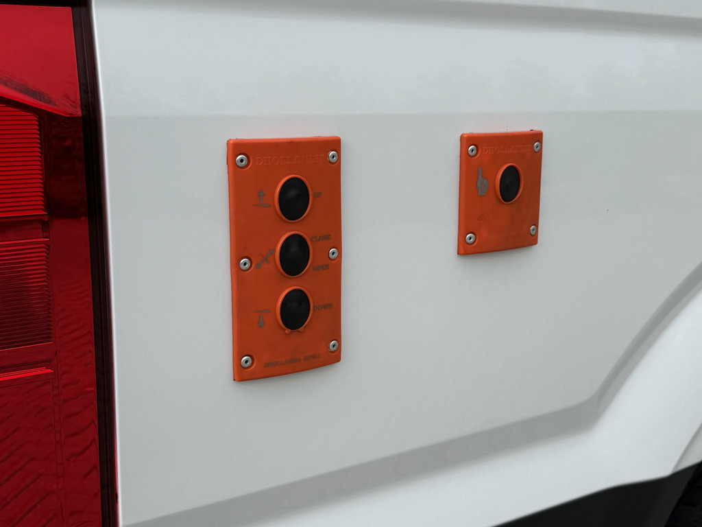 Volkswagen Crafter 35 2.0 TDI 141 PK / L3H3 / DHOLLANDIA HYDR. LAADKLEP / AUTOMAAT / AIRCO / CRUISE / CAMERA 10