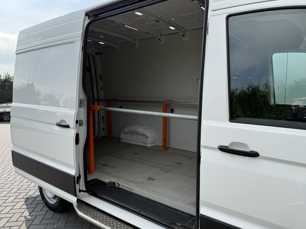 Volkswagen Crafter 35 2.0 TDI 141 PK / L3H3 / DHOLLANDIA HYDR. LAADKLEP / AUTOMAAT / AIRCO / CRUISE / CAMERA 11