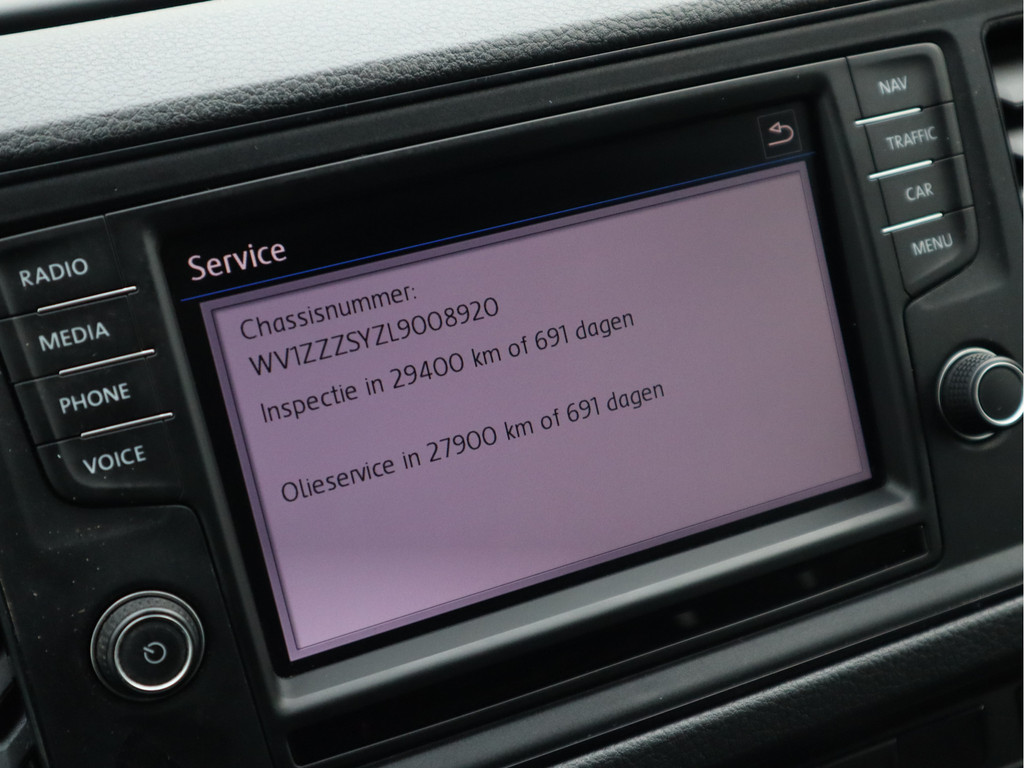 Volkswagen Crafter 35 2.0 TDI 141pk Euro 6 L2H1 - 3t kg Trekhaak - Navi - Cruise 15