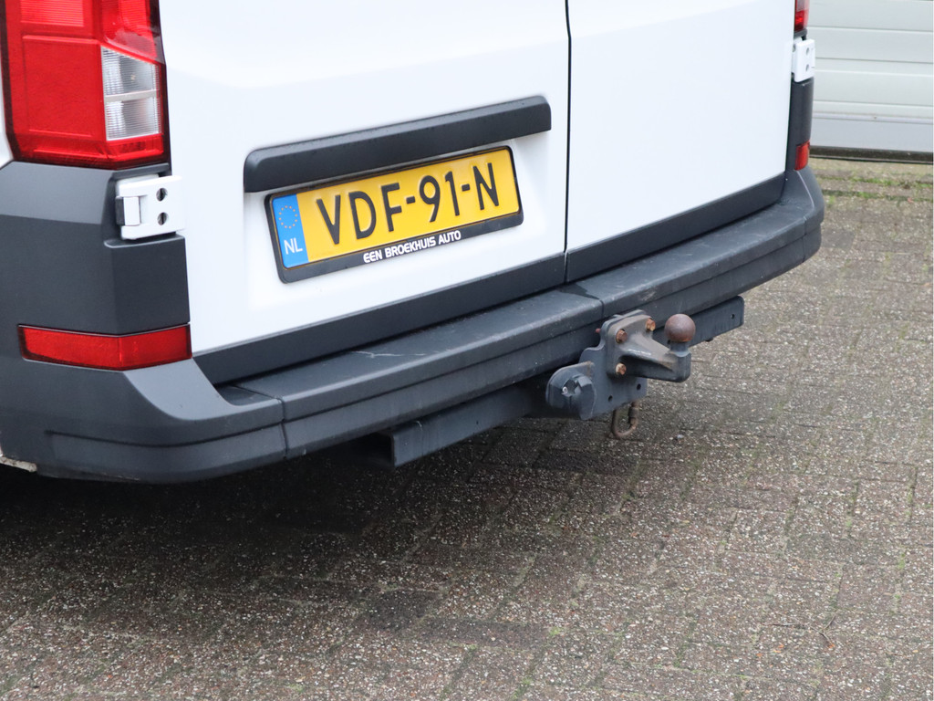 Volkswagen Crafter 35 2.0 TDI 141pk Euro 6 L2H1 - 3t kg Trekhaak - Navi - Cruise 18
