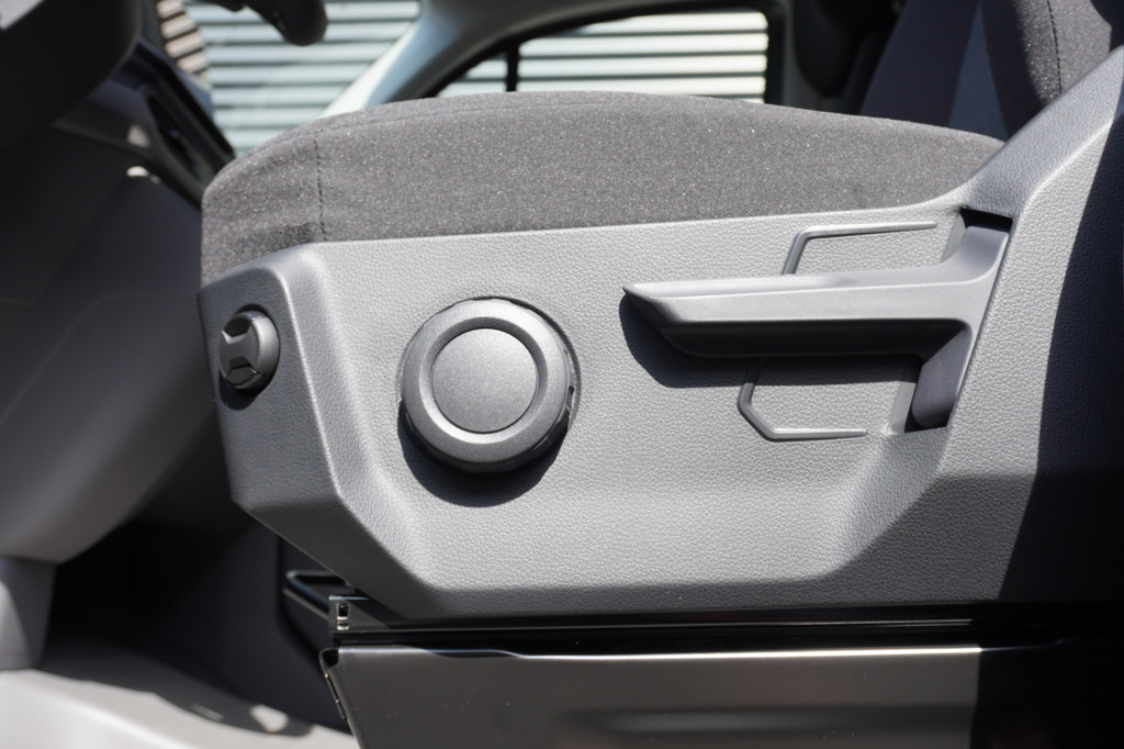 Volkswagen Crafter 35 2.0 TDI 177 PK Aut. L3H3 Highline, Climatronic, Comfort plus bijrijdersstoel, Trekhaak 9