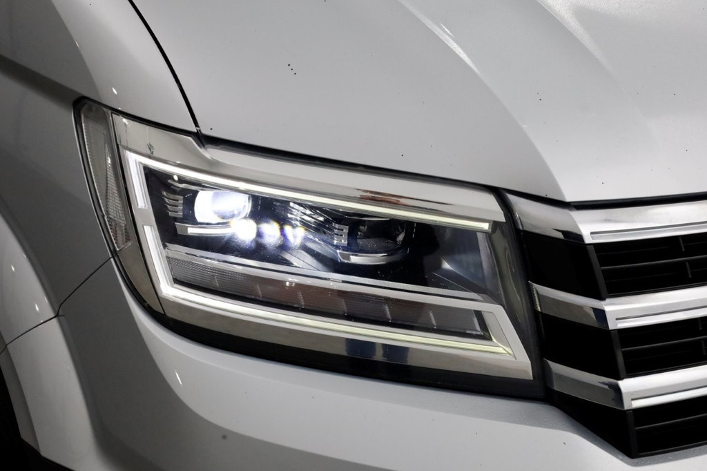 Volkswagen Crafter 35 2.0 TDI 177pk L3H3 (L2H2) Highline LED/ACC/Inrichting 06-2018 13