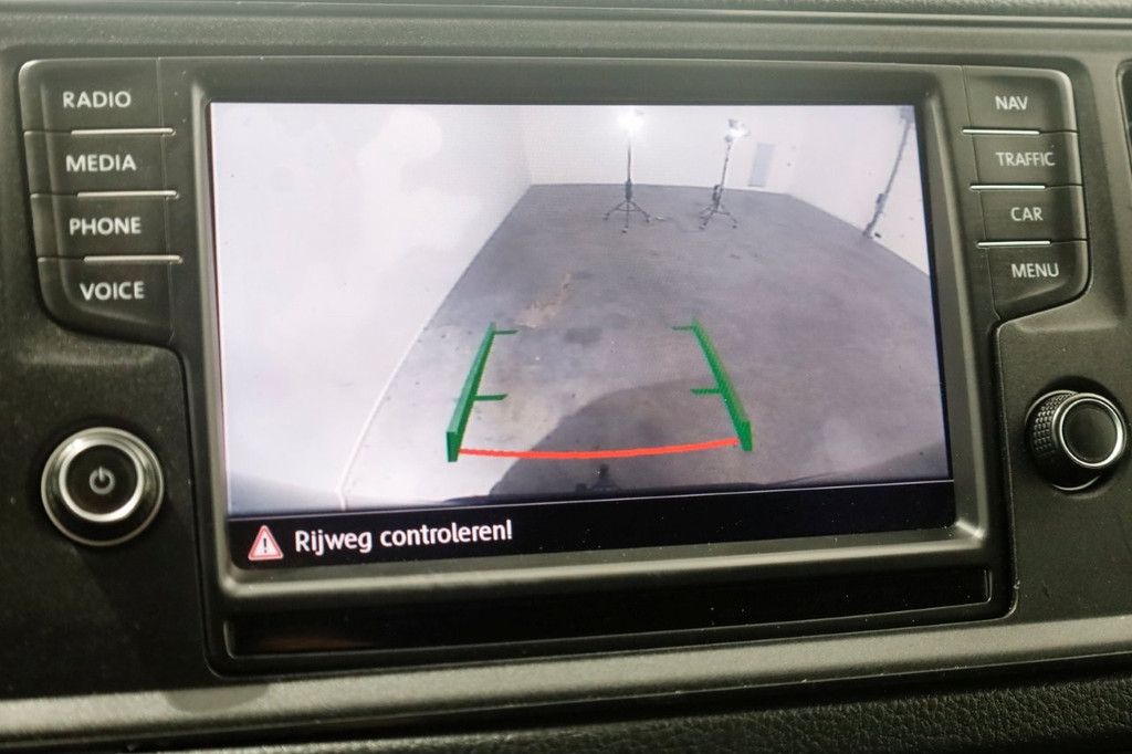 Volkswagen Crafter 35 2.0 TDI 177pk RWD L3H2 (L2H1) Airco/Navi/Trekhaak 3500kg 08-2020 13