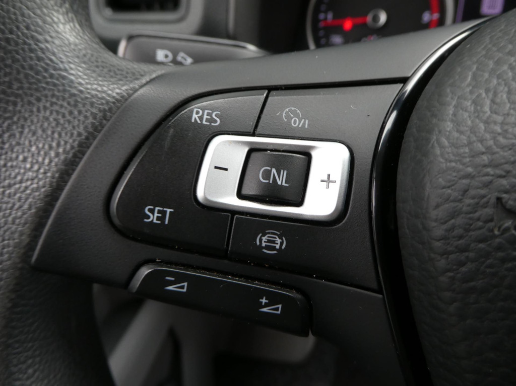 Volkswagen Crafter 35 2.0 TDI 180 pk L3H3 ( L2H2) airco, apple carplay ,camera ,trekhaak 14